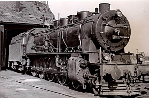 46009 outside Eskişehir Depot. 19th April 1955. Photo Alan Swale