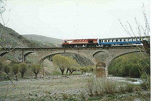 DE24000 crossing over Kurşunlu bridge (Zonguldak Line between Cankiri and Karabuk). 1999. Photo Malcolm Peakman