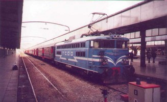  E40008 at Haydarpasa, January 2001. Photo Gökçe Aydin.